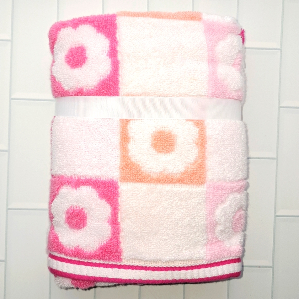 Caro Home NWT 2pc Daisy Check Cotton Hand Towels In Pink/White - Picture 2 of 5